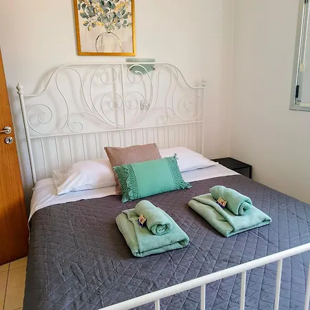 Marina Centre Apartment Larnaca