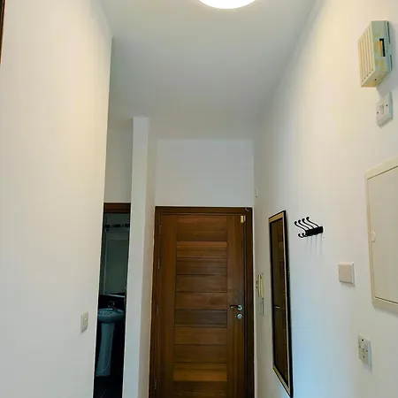 아파트 Marina Centre