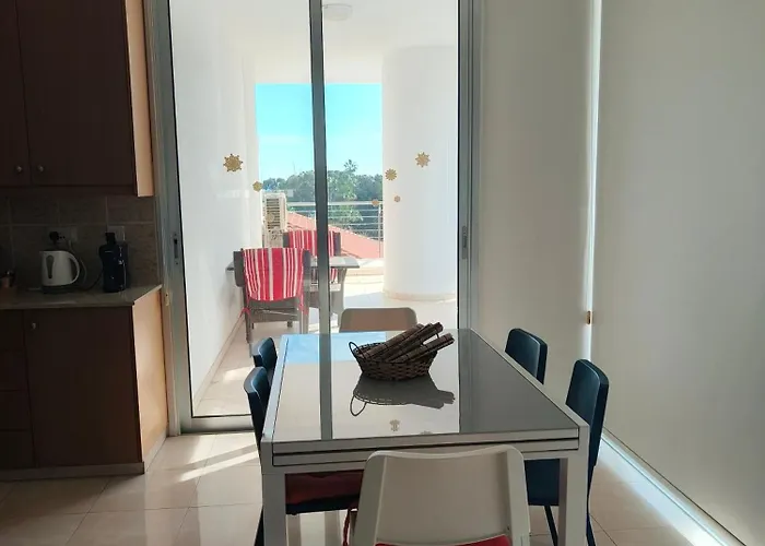 Marina Centre Lägenhet *